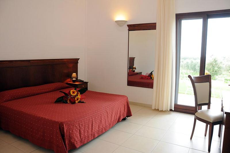Agri Hotel Conte Salentino Sant Isidoro  Esterno foto