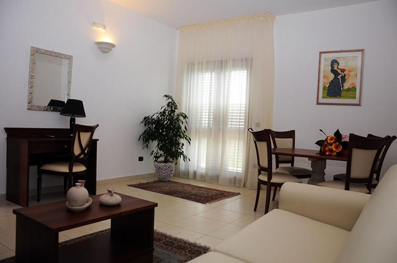 Agri Hotel Conte Salentino Sant Isidoro  Esterno foto