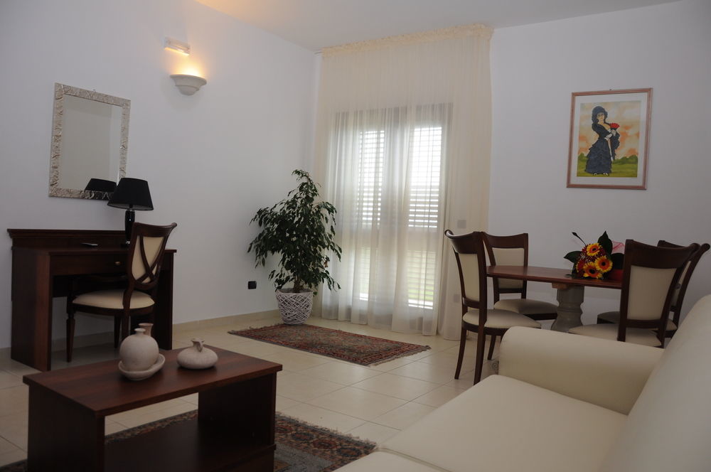 Agri Hotel Conte Salentino Sant Isidoro  Esterno foto